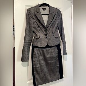 Women’s blazer and skirt suits set